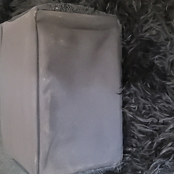 🌸 ISO Black & Pink Fitness Cooler! GREAT GIFT! - Picture 3 of 11